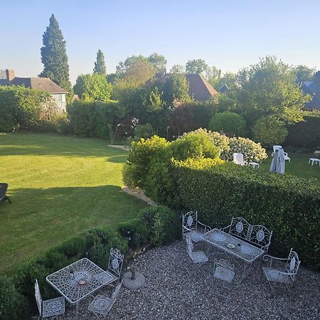B&B - Le Clos Aux Masques Saint-Pierre-Azif Buitenkant foto