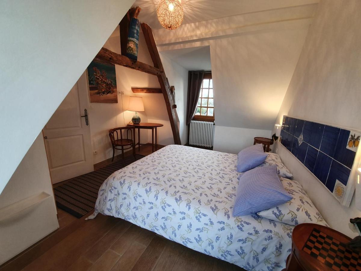 B&B - Le Clos Aux Masques Saint-Pierre-Azif Buitenkant foto