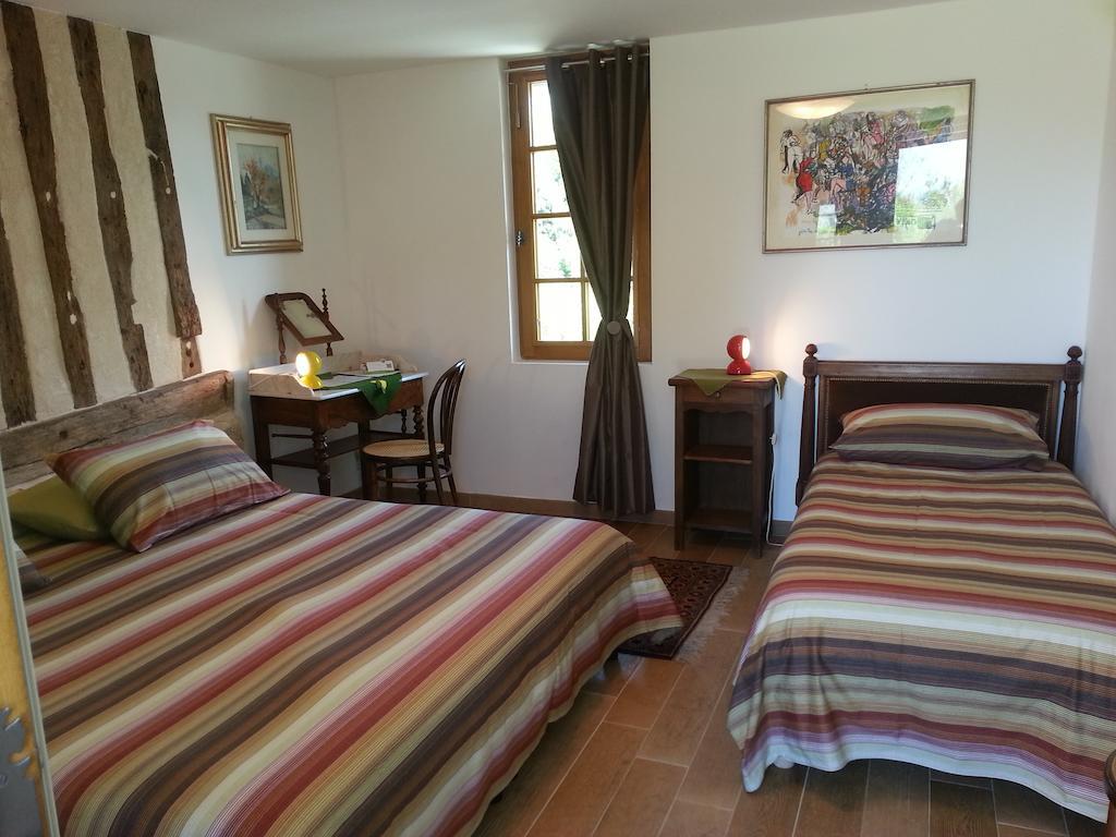 B&B - Le Clos Aux Masques Saint-Pierre-Azif Kamer foto