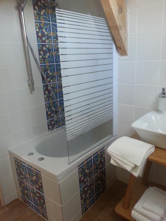 B&B - Le Clos Aux Masques Saint-Pierre-Azif Kamer foto