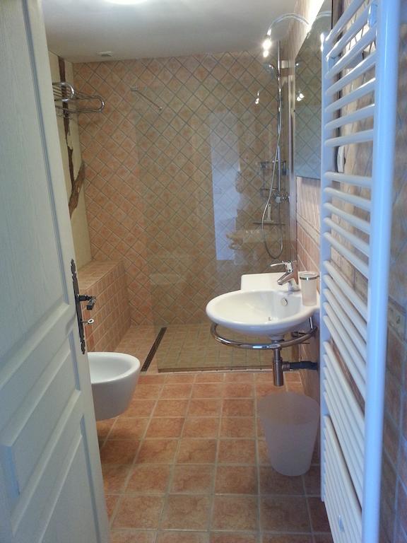 B&B - Le Clos Aux Masques Saint-Pierre-Azif Kamer foto