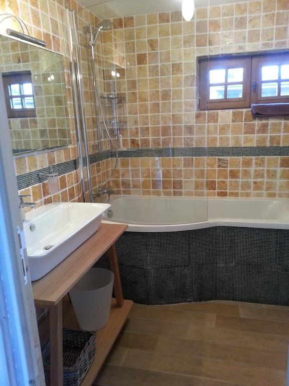 B&B - Le Clos Aux Masques Saint-Pierre-Azif Kamer foto