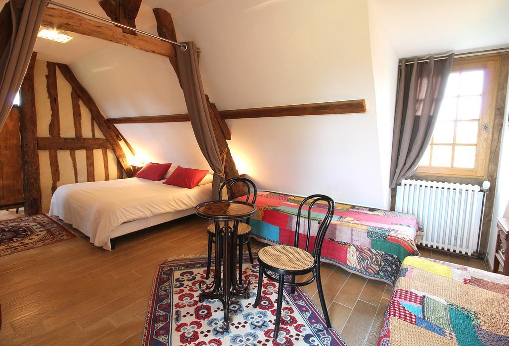 B&B - Le Clos Aux Masques Saint-Pierre-Azif Buitenkant foto
