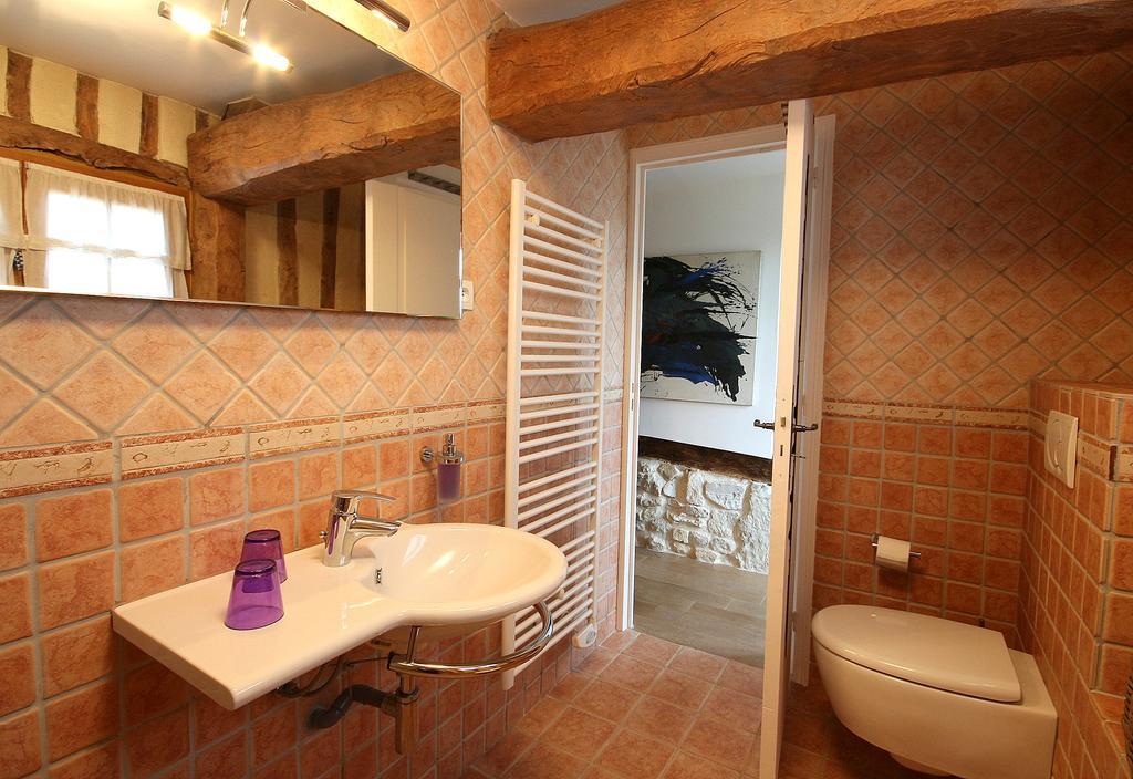 B&B - Le Clos Aux Masques Saint-Pierre-Azif Buitenkant foto